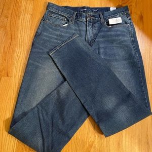 Men’s Athletic Fit tapered leg Old Navy jeans brand new w/tags. 33Wx34L